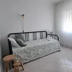 Almaré - T3 Em A 15 Min Da Da Falésia *