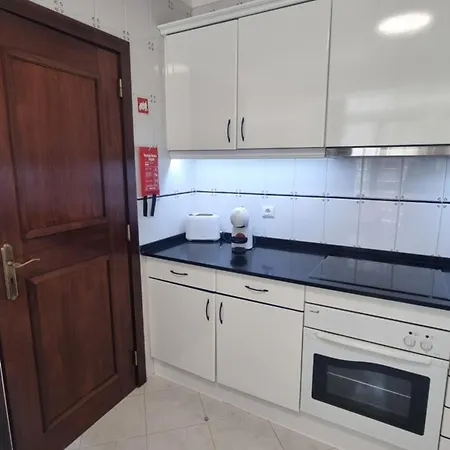 Almare - T3 Em A 15 Min Da Da Falesia *